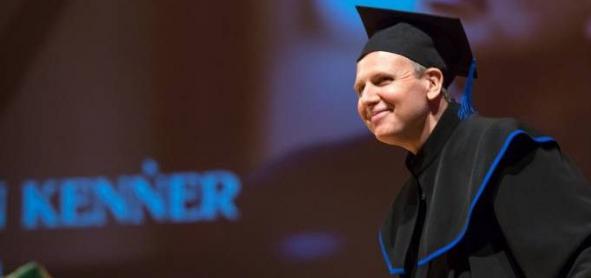 Kevin Kenner doctorem honoris causa Akademii Muzycznej w Łodzi